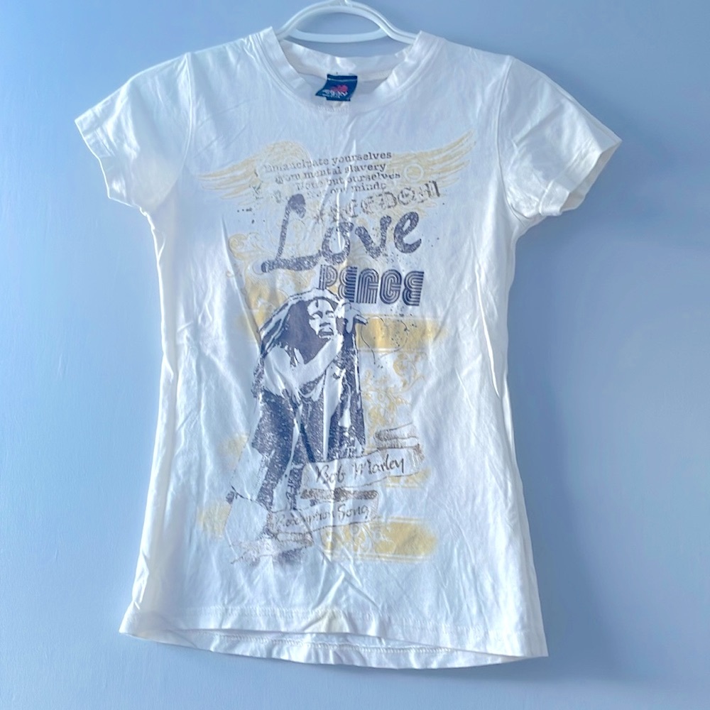 Bob Marley t-shirt